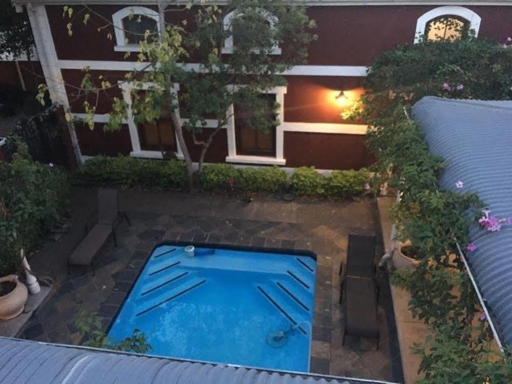 Roosenwijn Guesthouse Stellenbosch Exterior foto